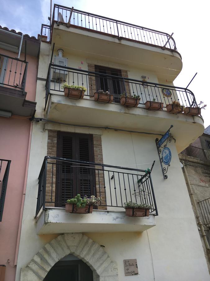 Bed and Breakfast La Bastia Шилла Экстерьер фото