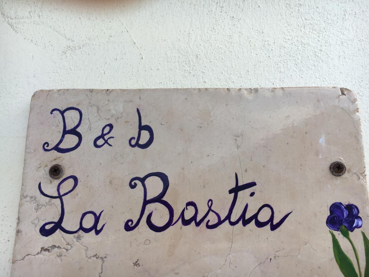 Bed and Breakfast La Bastia Шилла Экстерьер фото
