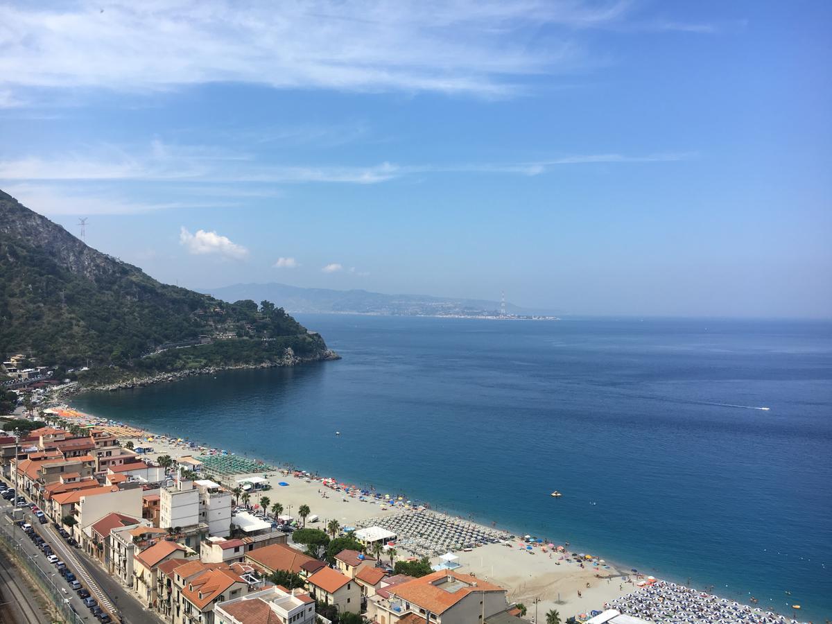 Bed and Breakfast La Bastia Шилла Экстерьер фото